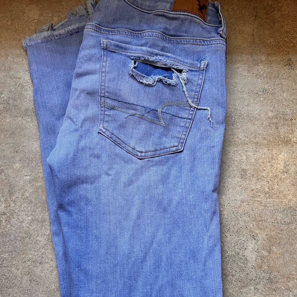 American Eagle Outfitters Distressed Jeans Super Stretch SIZE 8